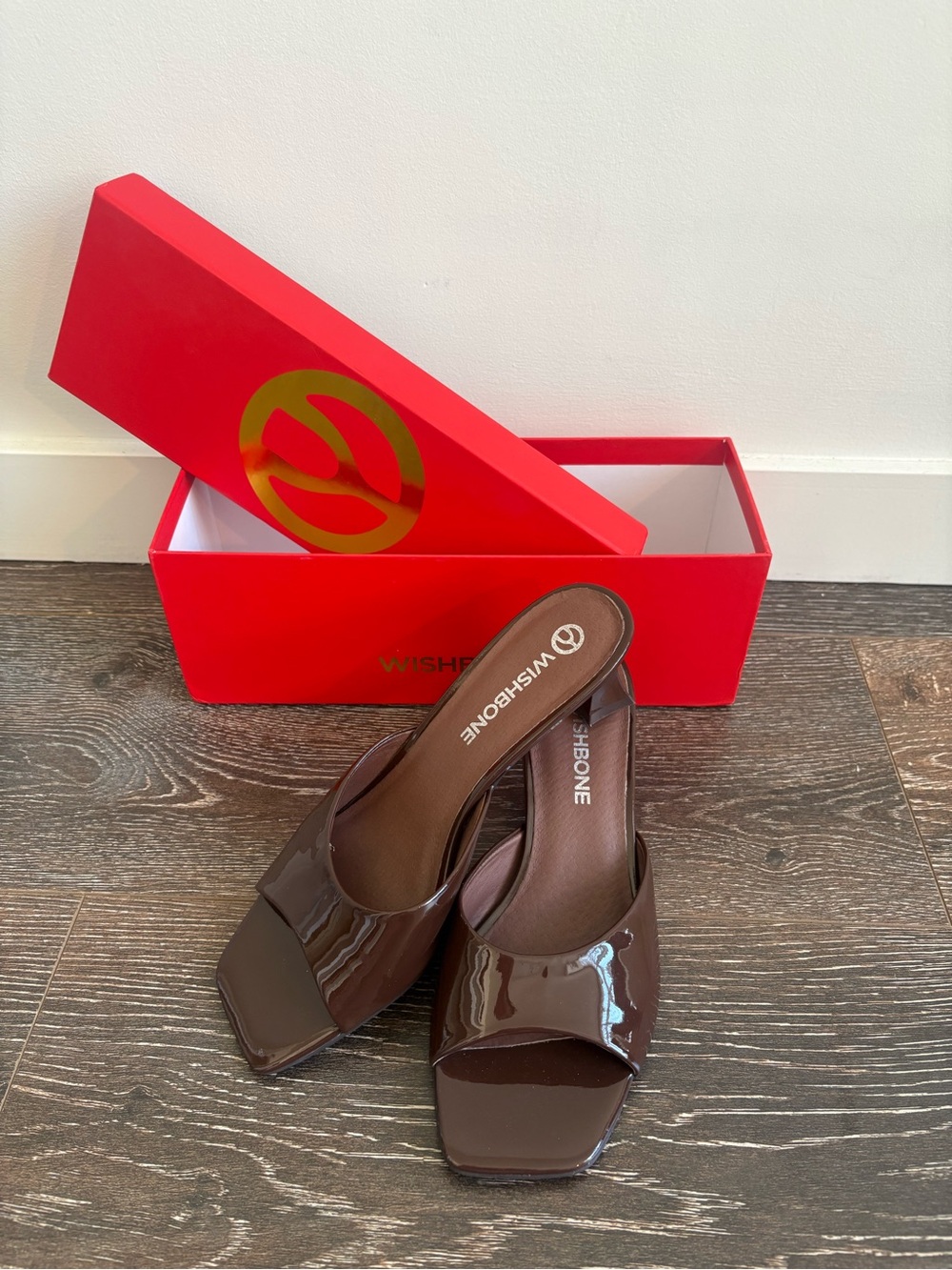 Wishbone Odessa Brown Kitten Heel Size 7.5